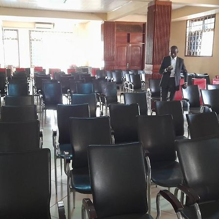 New Jbk Hotel Kampala Extérieur photo