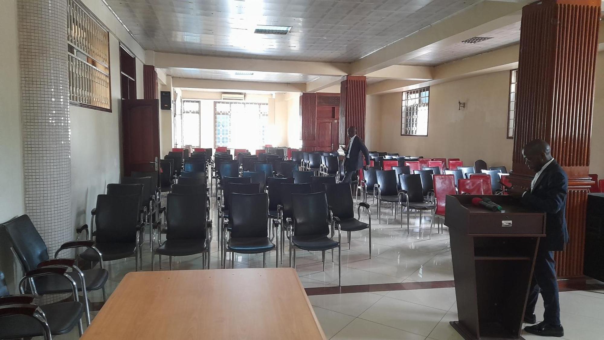New Jbk Hotel Kampala Extérieur photo