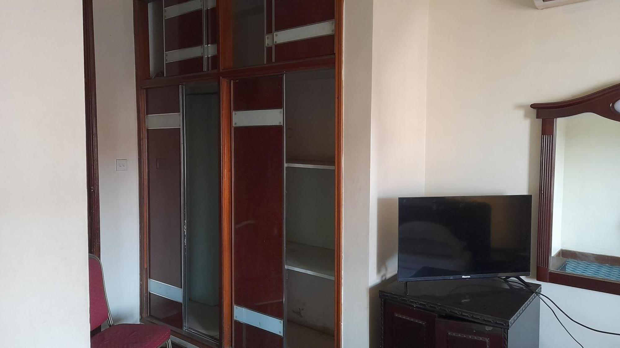New Jbk Hotel Kampala Extérieur photo