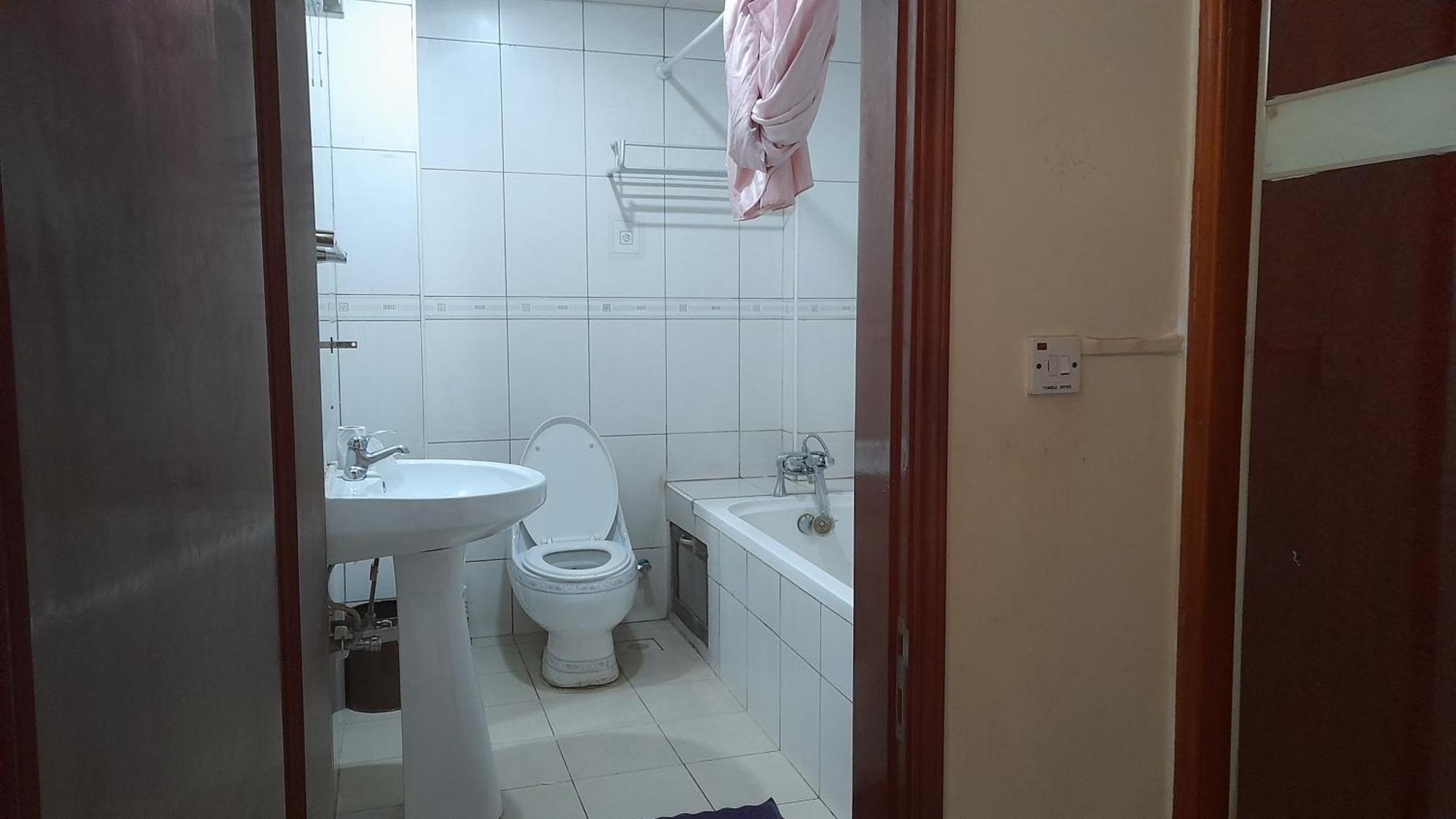 New Jbk Hotel Kampala Extérieur photo