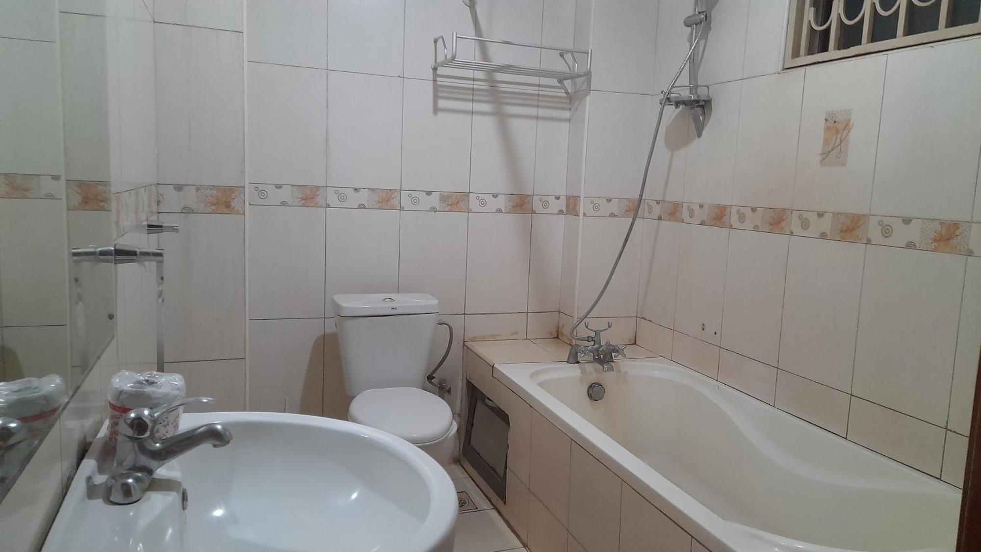 New Jbk Hotel Kampala Extérieur photo
