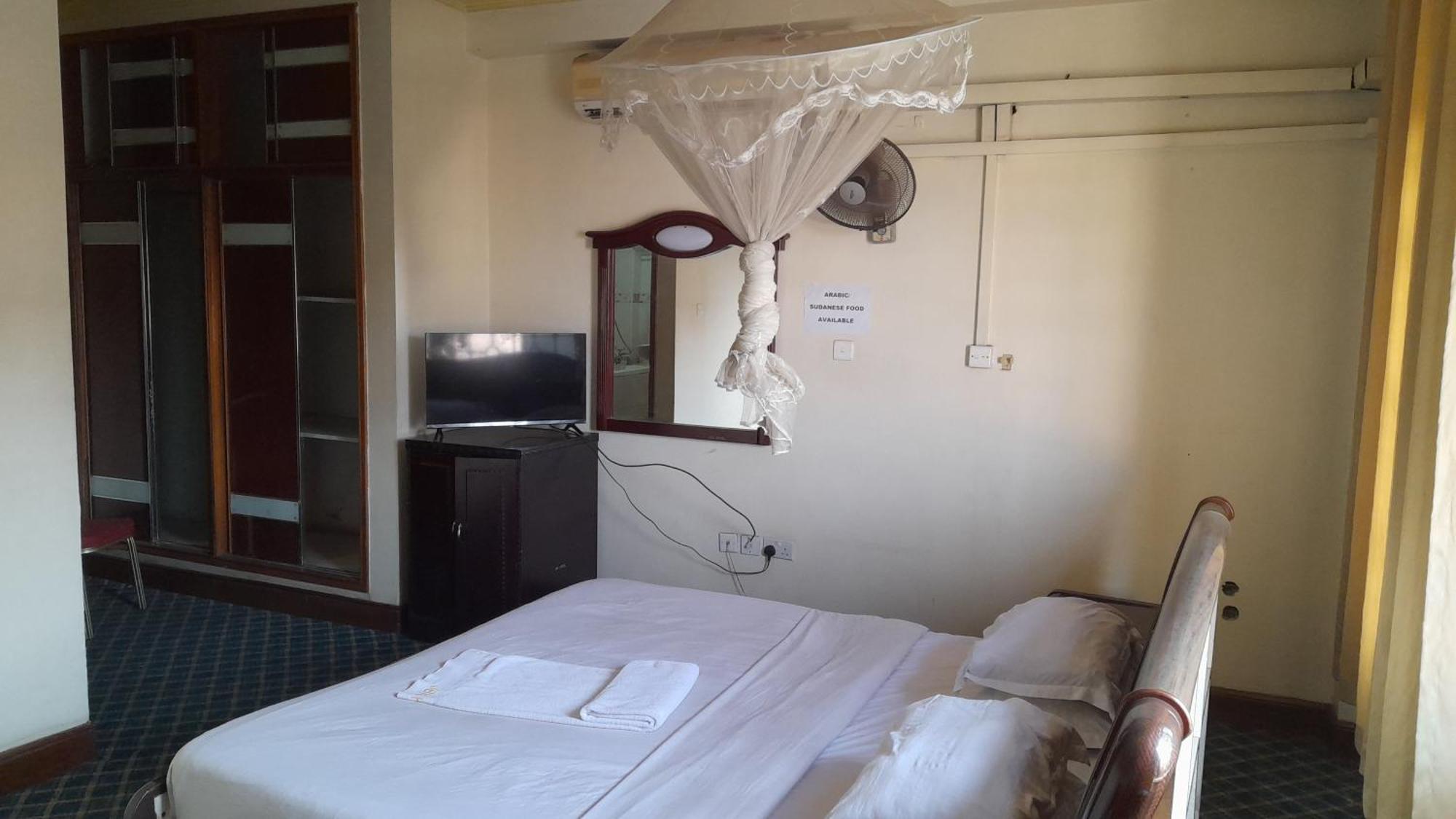 New Jbk Hotel Kampala Extérieur photo