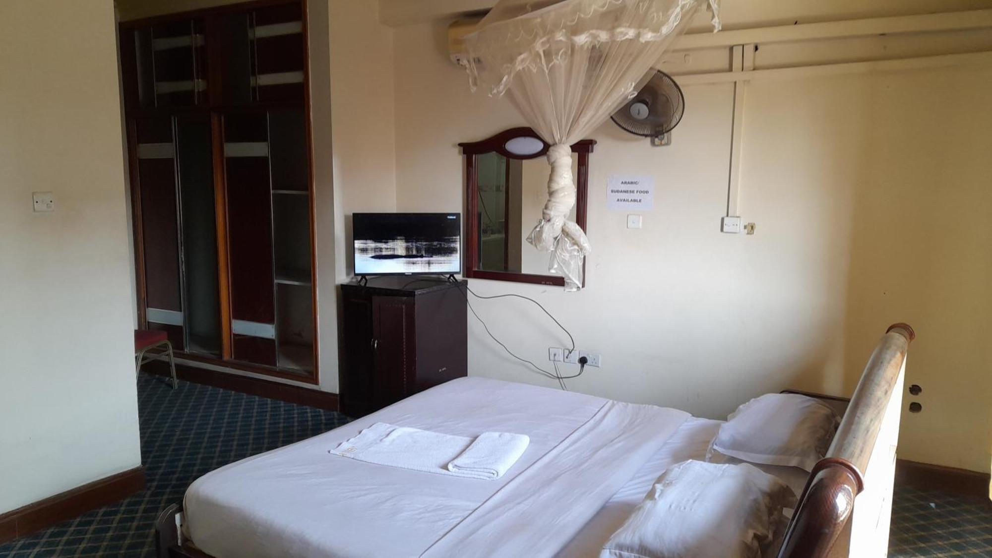 New Jbk Hotel Kampala Extérieur photo